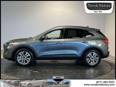 Used 2022 Ford Escape SEL w/ Technology Package AWD/4WD image 5