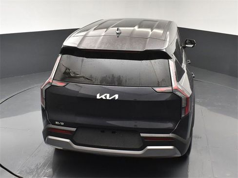 Certified 2026 Kia EV9 Light image 46