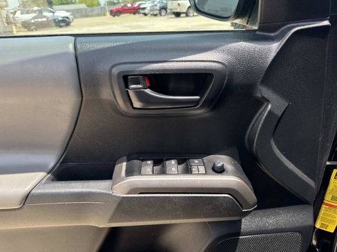 Used 2023 Toyota Tacoma SR5 RWD image 19