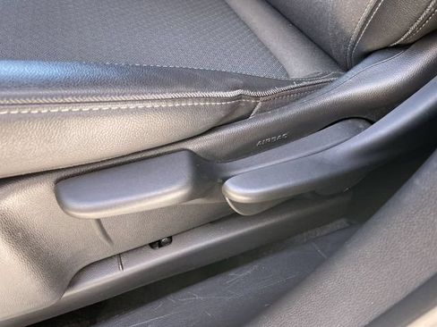 Used 2025 Buick Encore GX Preferred AWD/4WD image 12