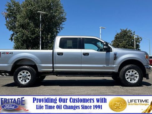 Certified 2022 Ford F250 XLT image 3