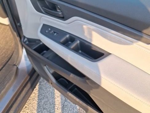 Used 2023 Honda Odyssey EX-L image 22