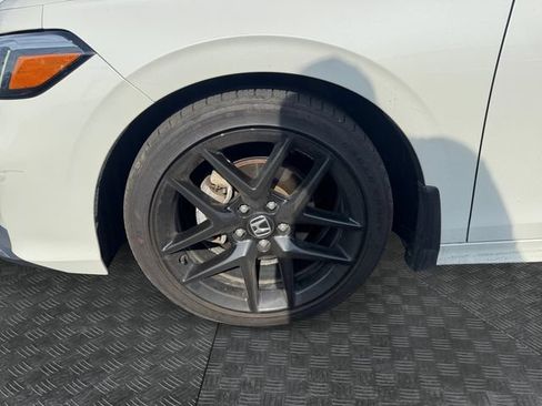 Used 2025 Honda Civic Sport image 14