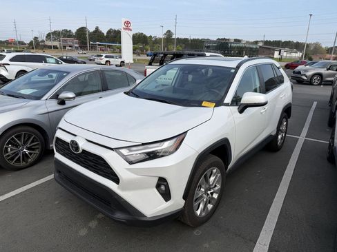 Used 2025 Toyota RAV4 XLE Premium image 14