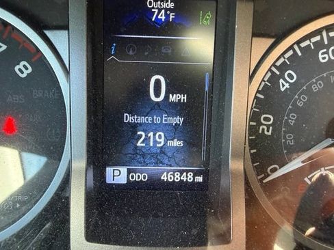 Used 2023 Toyota Tacoma SR5 AWD/4WD image 17