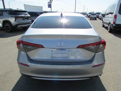 Used 2023 Honda Civic Sport image 7