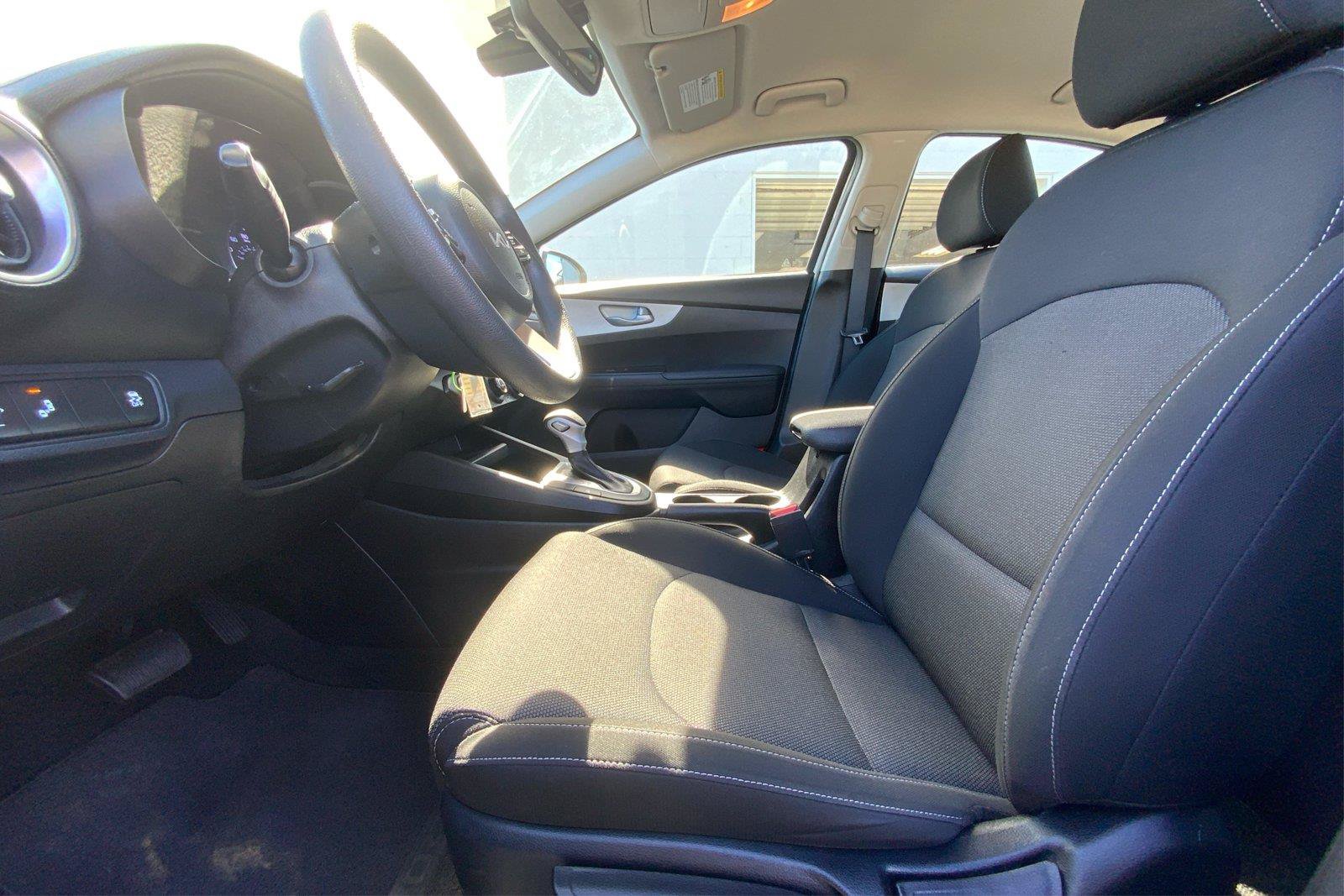 Used 2023 Kia Forte LXS w/ LXS Technology Package FWD image 10