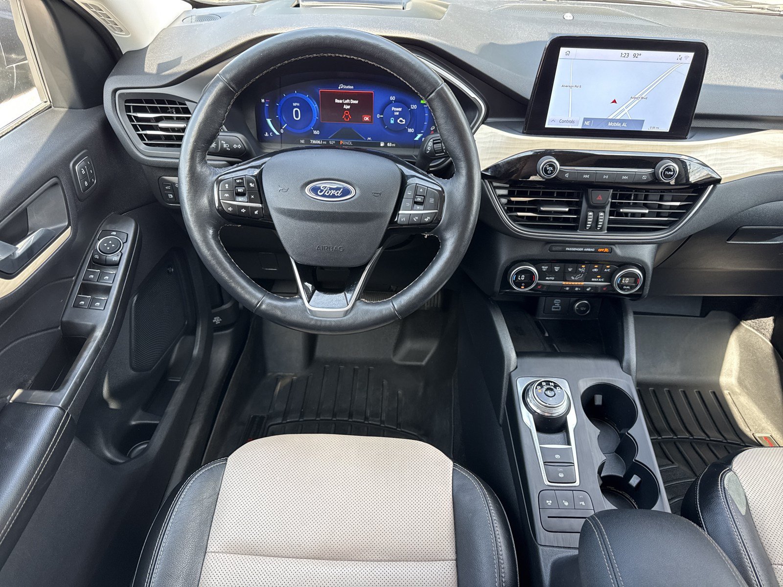 Used 2021 Ford Escape Titanium w/ Titanium Elite Package AWD/4WD image 17