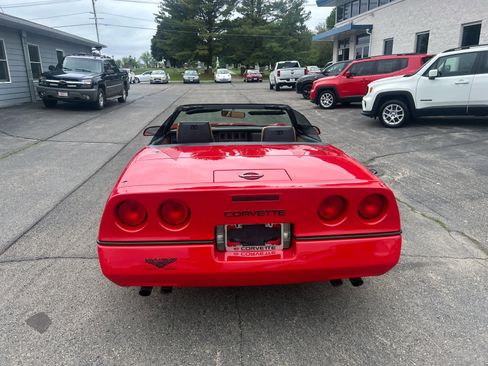 Used 1989 Chevrolet Corvette Convertible RWD image 6
