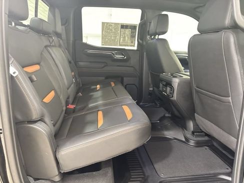 Used 2024 GMC Sierra 1500 AT4 w/ Technology Package AWD/4WD image 28