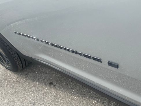 New 2025 Jeep Grand Cherokee L Limited w/ Black Appearance Package image 46