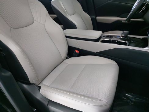 Used 2023 Lexus RX 350 Premium image 10