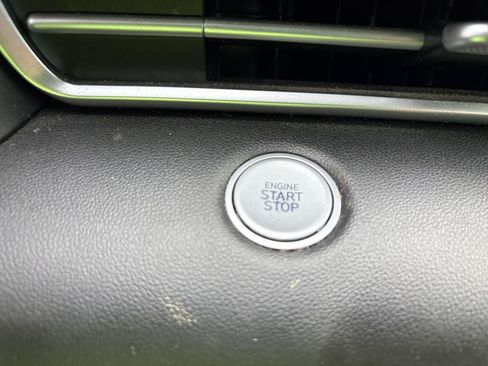 Used 2021 Hyundai Elantra SEL FWD image 29