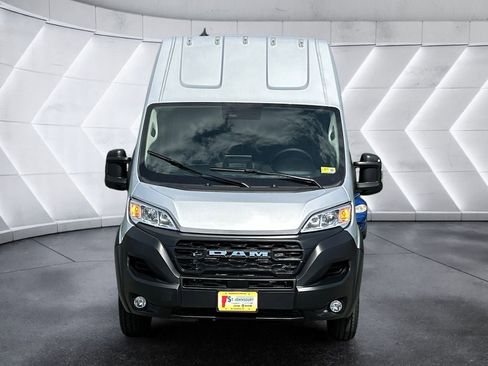 New 2024 RAM ProMaster 3500 w/ Premium Convenience Group image 9