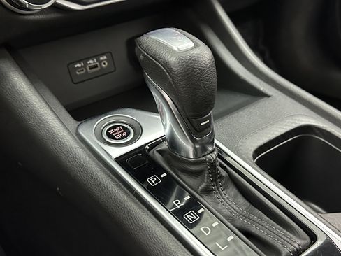 Used 2021 Nissan Sentra SV image 16