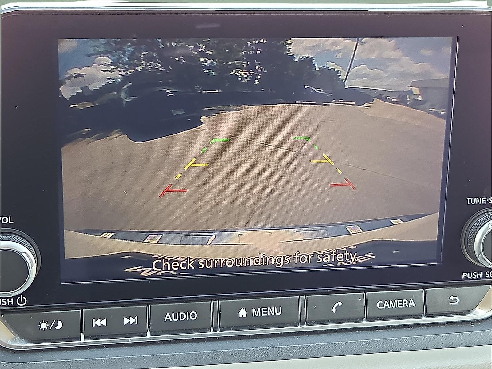 Used 2023 Nissan Rogue SV FWD image 16
