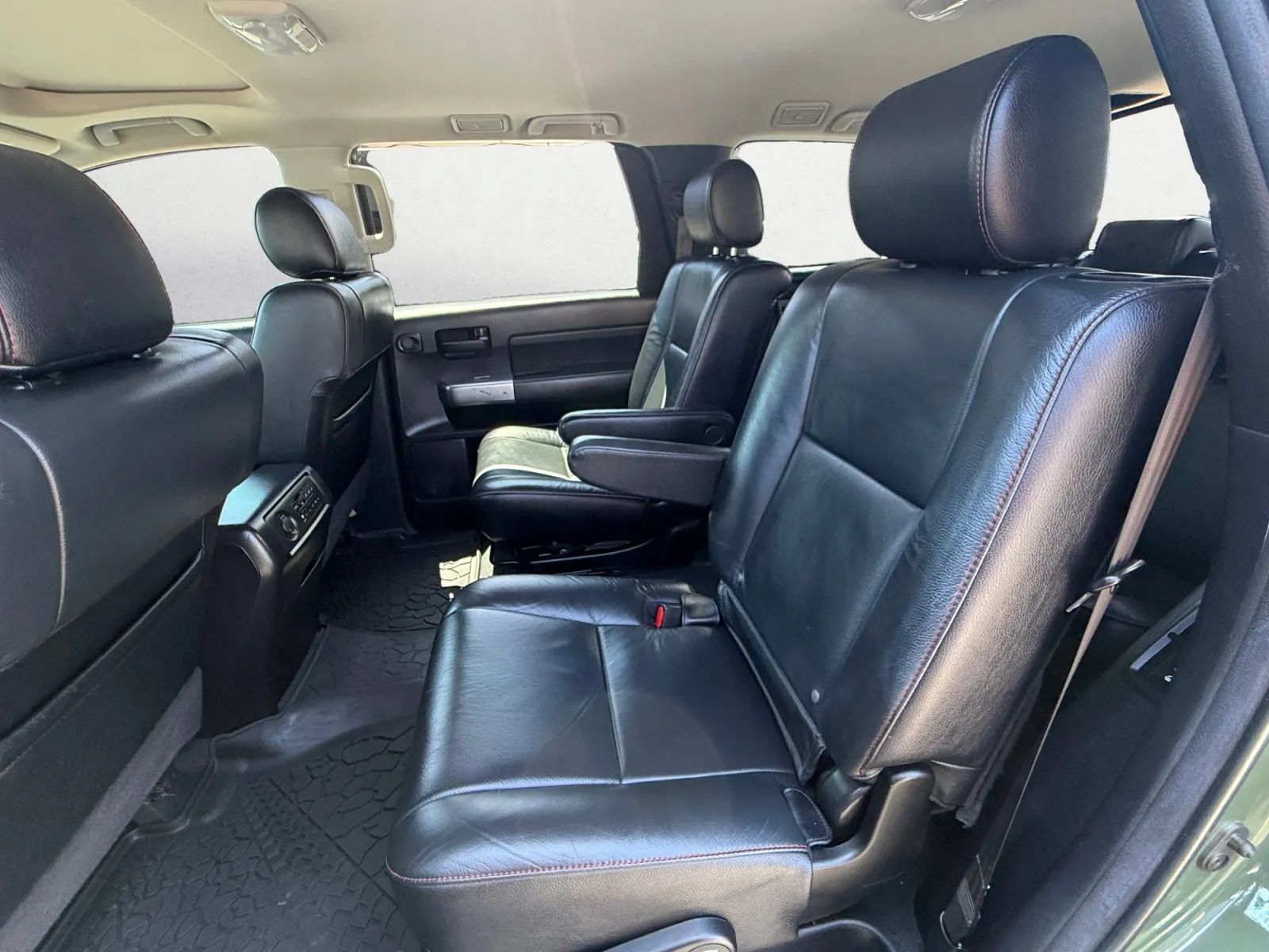 Used 2020 Toyota Sequoia TRD Pro AWD/4WD image 26