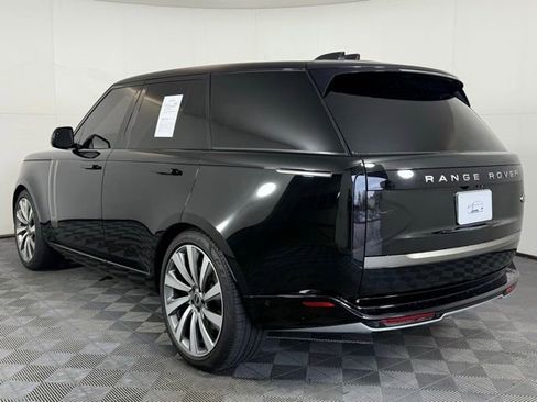 Certified 2023 Land Rover Range Rover SE image 6