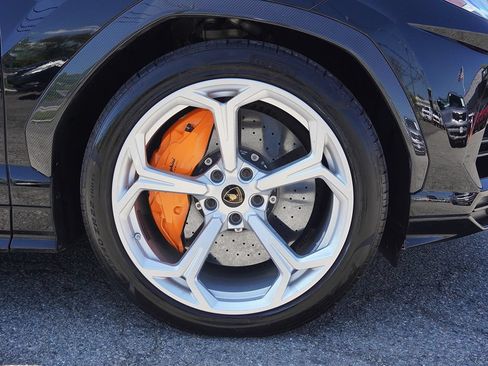 Used 2022 Lamborghini Urus AWD/4WD image 26