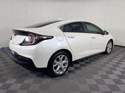 Used 2018 Chevrolet Volt Premier w/ Driver Confidence Package image 5