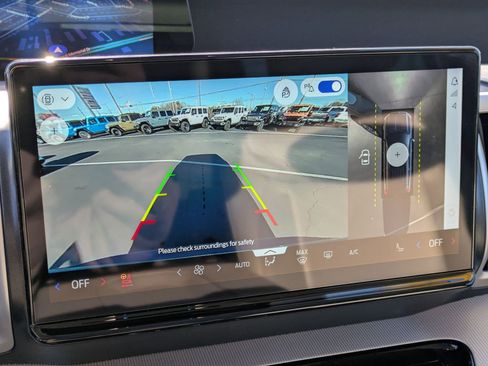 Used 2025 Ford Expedition Max Active image 21