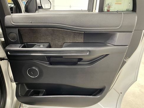 Used 2019 Ford Expedition Max Limited AWD/4WD image 25