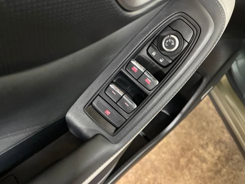 Certified 2022 Subaru Forester Limited AWD/4WD image 17