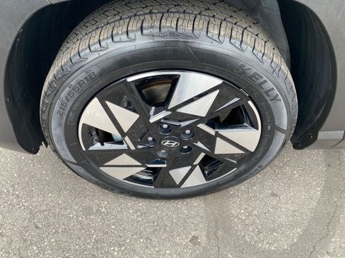 Used 2025 Hyundai Kona SEL image 30