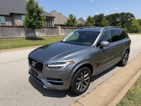 Used 2018 Volvo XC90 T6 Momentum w/ Convenience Package AWD/4WD image 17