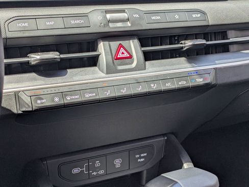 Used 2025 Kia K4 FWD image 22