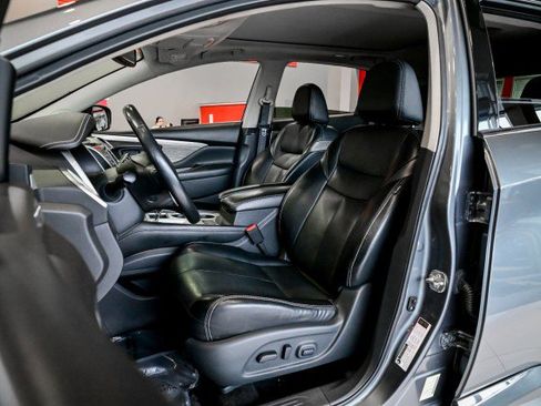 Used 2018 Nissan Murano SL w/ Moonroof Package image 15