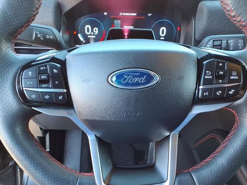 Used 2025 Ford Explorer ST-Line w/ ST-Line Street Pack image 15