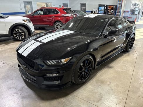 Used 2017 Ford Mustang Shelby GT350 image 4
