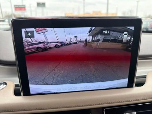 Used 2023 Lincoln Aviator AWD w/ Premium Package image 25
