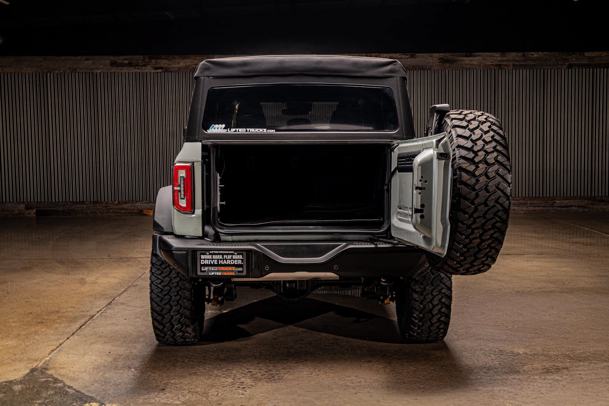 Used 2022 Ford Bronco Badlands AWD/4WD image 9