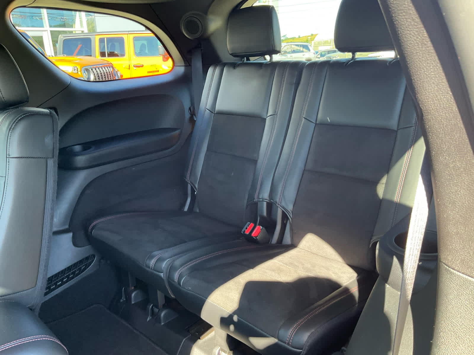 Used 2021 Dodge Durango R/T w/ Technology Group AWD/4WD image 18