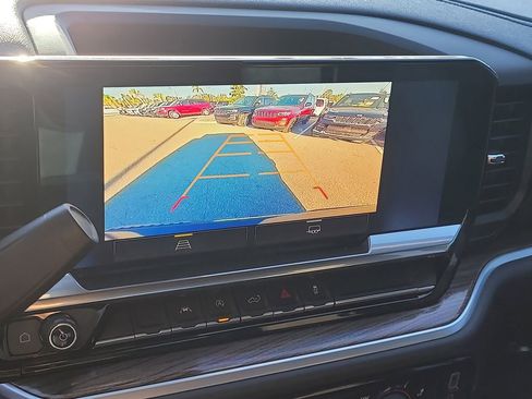 Used 2022 Chevrolet Silverado 1500 LT image 22