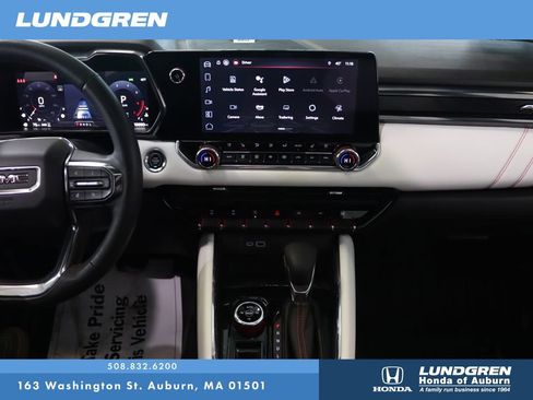 Used 2024 GMC Canyon AT4X image 20