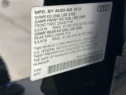 Used 2025 Audi Q3 2.0T Premium w/ Black Optic Sport Package AWD/4WD image 27