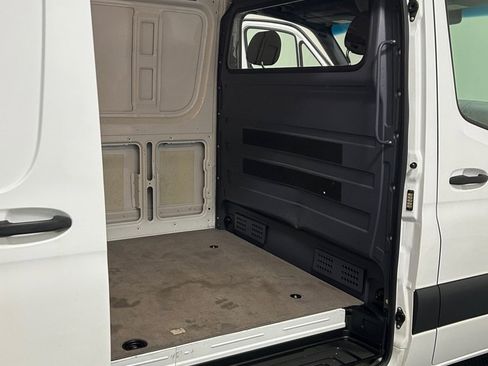 Used 2019 Mercedes-Benz Sprinter 2500 image 11