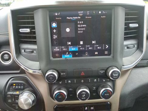 Used 2022 RAM 1500 Laramie AWD/4WD image 14