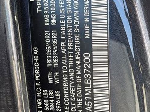 Used 2021 Porsche Macan S AWD/4WD image 17