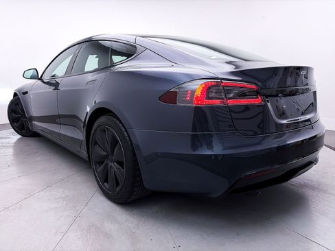 Used 2022 Tesla Model S image 2