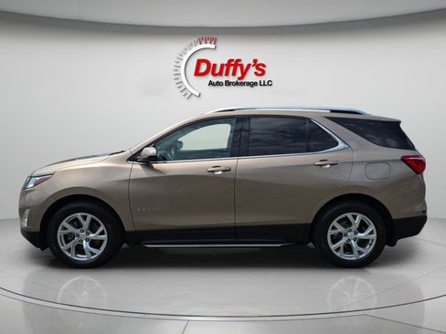 Used 2018 Chevrolet Equinox LT w/ LPO, Hit The Road Package AWD/4WD image 17