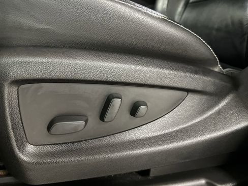 Used 2018 GMC Sierra 1500 SLT w/ SLT Premium Package AWD/4WD image 13