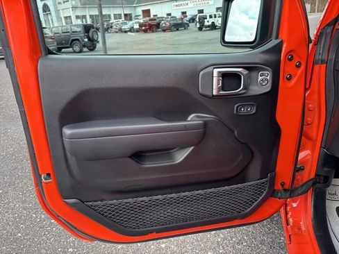 Used 2023 Jeep Wrangler Altitude image 7