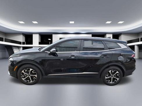 Used 2025 Kia Sportage EX FWD image 3