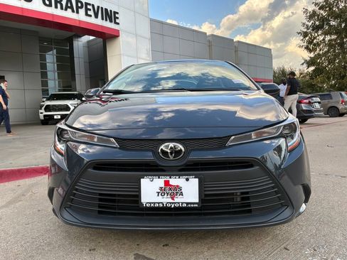 Used 2026 Toyota Corolla LE FWD image 3