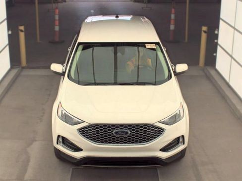 Used 2023 Ford Edge SEL w/ Convenience Package AWD/4WD image 3