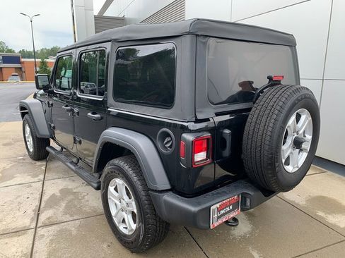 Used 2021 Jeep Wrangler Unlimited Sport AWD/4WD image 3
